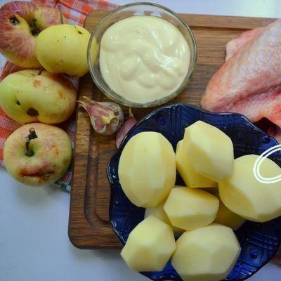 Особенности приготовления индейки с картошкой в духовке: с сыром, грибами или овощами