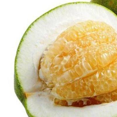 Bir beslenme uzmanından bilgi: Pomelo'da kaç kalori var, ayrıca bu meyvenin yararları ve zararları Pomelo yağları parçalıyor