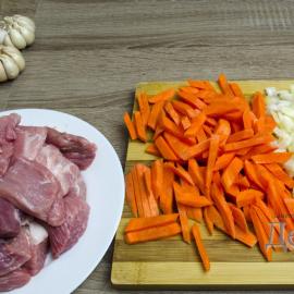 Yavaş pişiricide pilav – Modern bir dokunuşla Özbek mutfağı