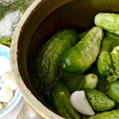 How to pickle cucumbers so they are crispy