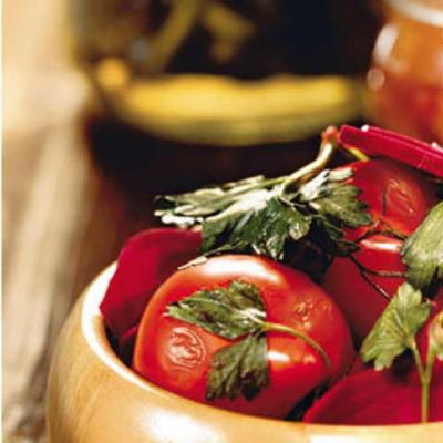 Video tarifleri: kış için jelatinli harika domatesler nasıl yapılır