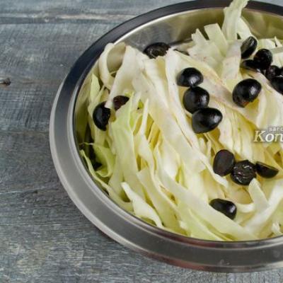 Cabbage with grapes: preparing unusual dishes Recipe for Provencal cabbage in pieces with grapes